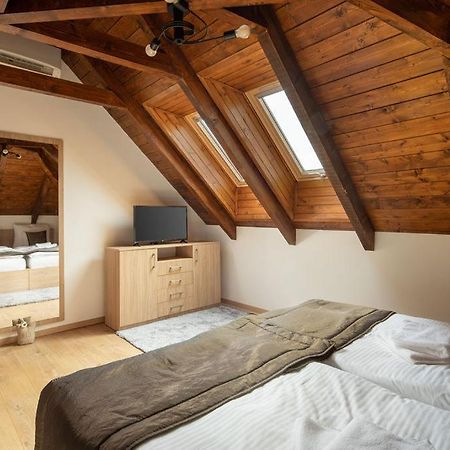 Furmint Haz Bed & Breakfast Mad Exterior photo