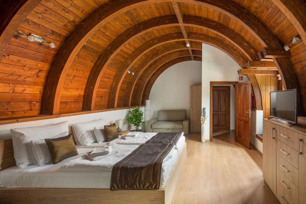 Furmint Haz Bed & Breakfast Mad Exterior photo